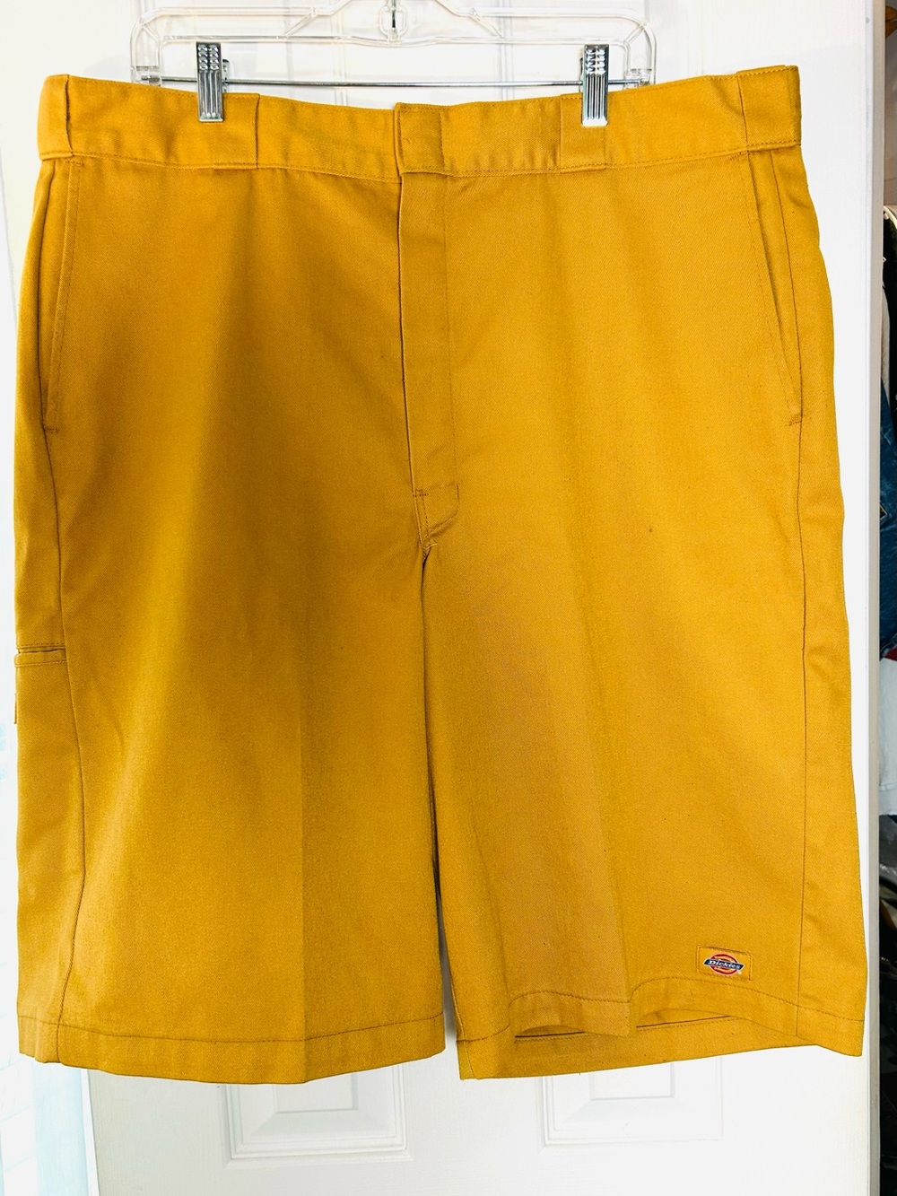 Dickies Men’s/Gender- Neutral Golden Yellow Work Hybrid Shorts - Picture 4 of 4